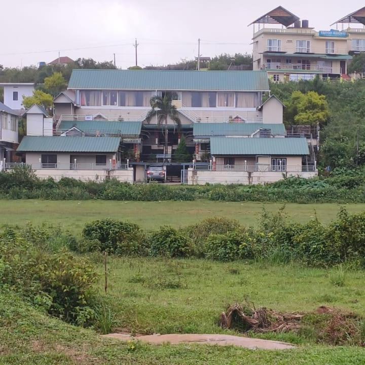 Vagamon Lake Palace Hostel Exterior photo